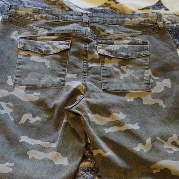 William Rast Camouflage Skinny Jeans 32 - Picture 9 of 12
